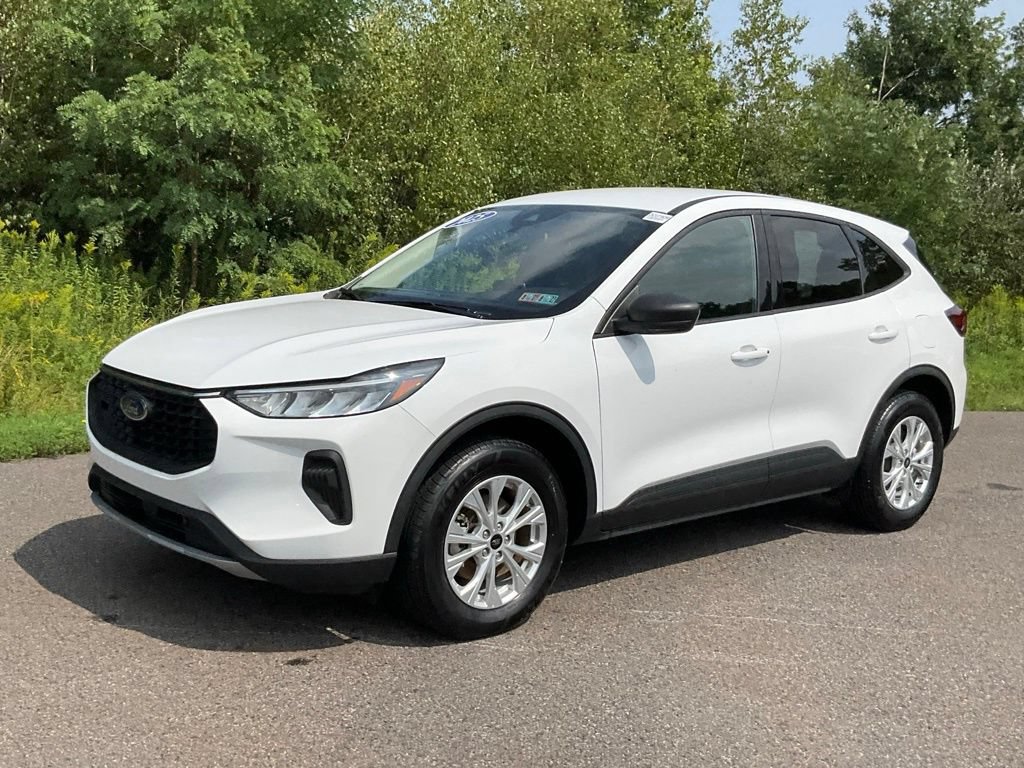 Certified 2025 Ford Escape Active AWD/4WD image 32