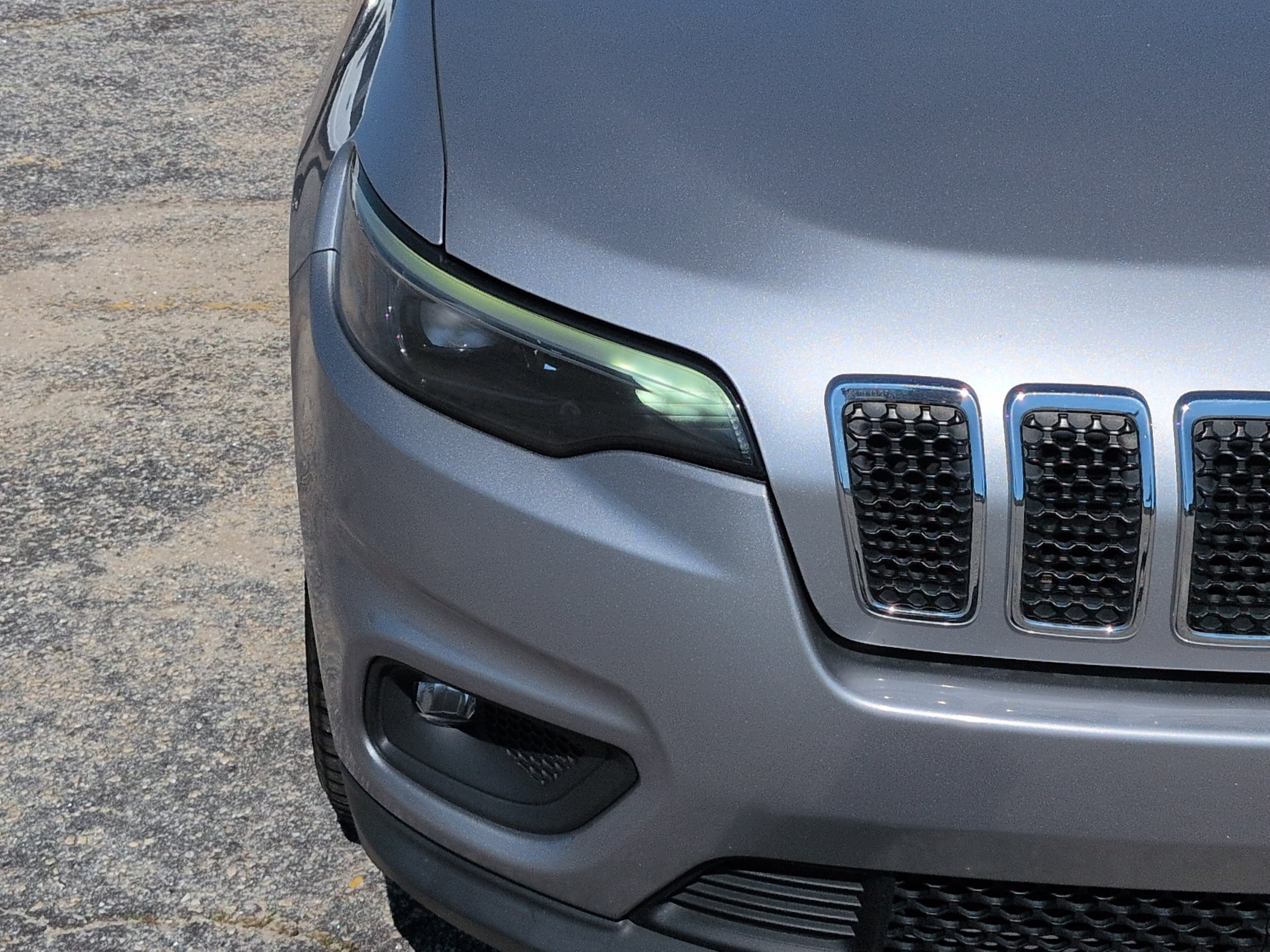Used 2021 Jeep Cherokee Latitude Lux w/ Sun & Sound Group FWD image 8