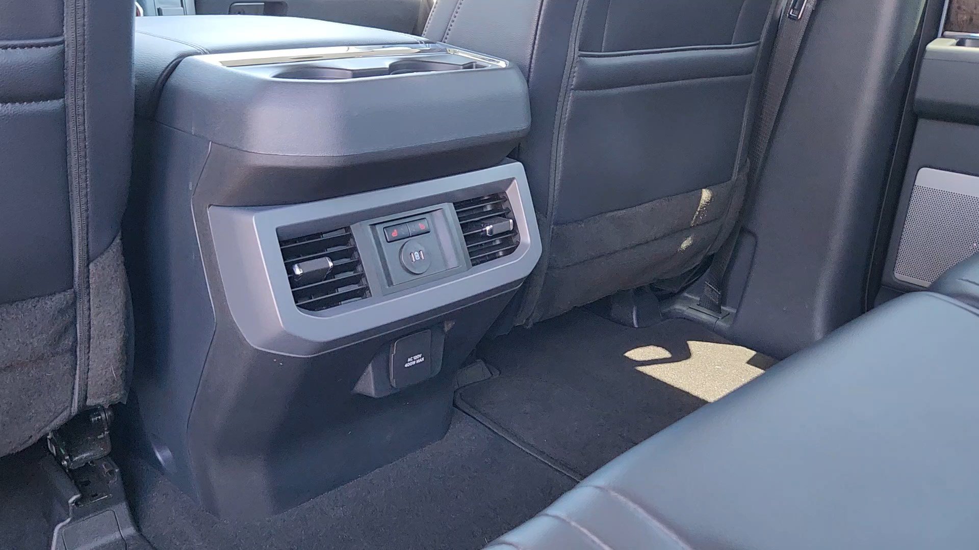 Certified 2025 Ford F250 Lariat w/ Lariat Ultimate Package AWD/4WD image 17
