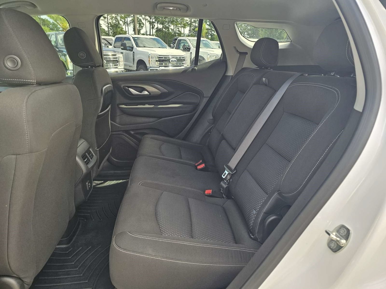 Used 2024 GMC Terrain SLE w/ Driver Convenience Package AWD/4WD image 15