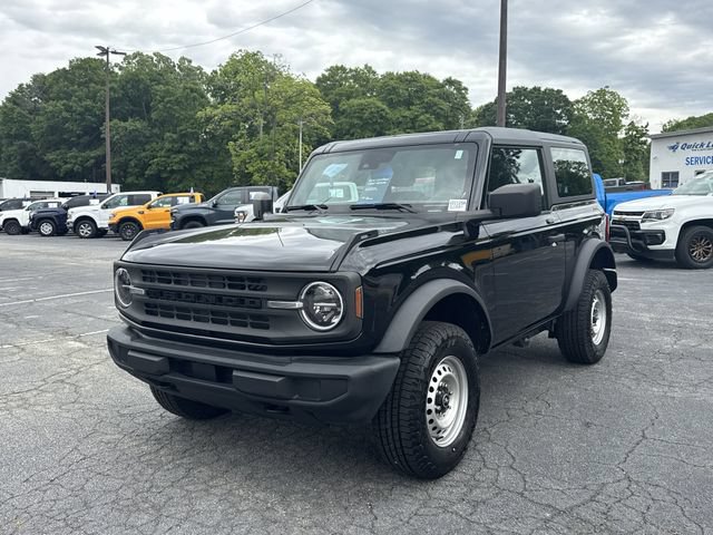 Certified 2023 Ford Bronco 2-Door AWD/4WD image 3