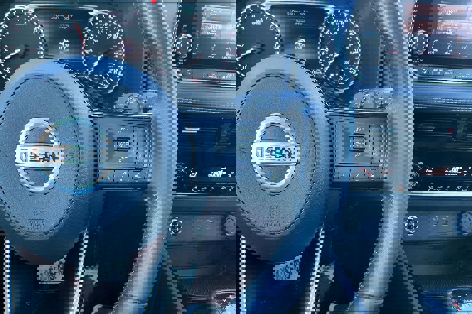 Used 2021 Nissan Rogue SV w/ Premium Package image 25