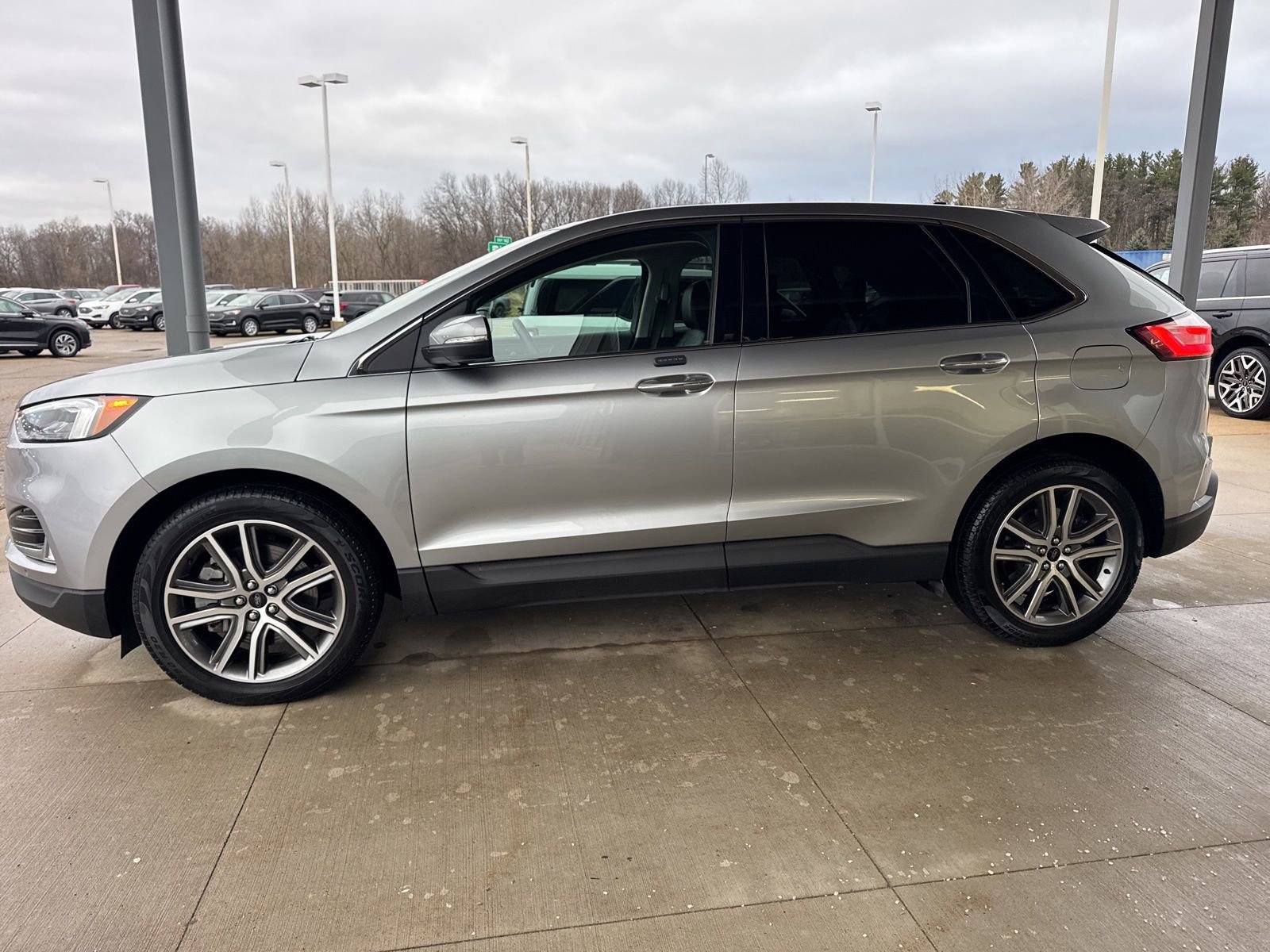 Certified 2024 Ford Edge Titanium w/ Equipment Group 301A image 7