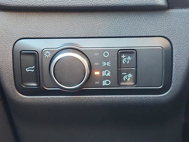 Certified 2025 Ford Escape Active w/ Cold Weather Package FWD image 17