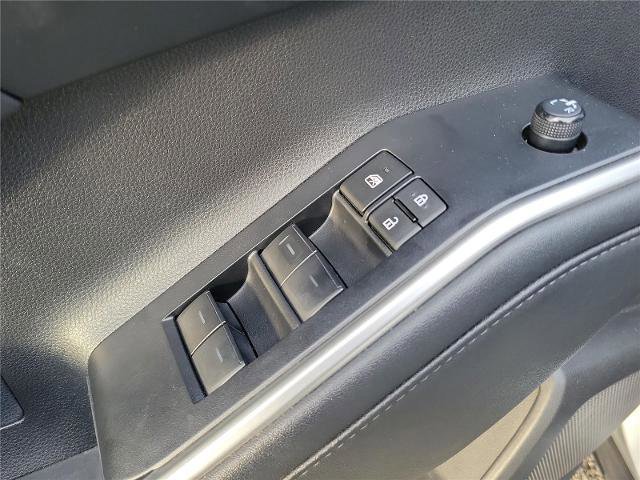 Used 2023 Toyota Highlander XLE image 8