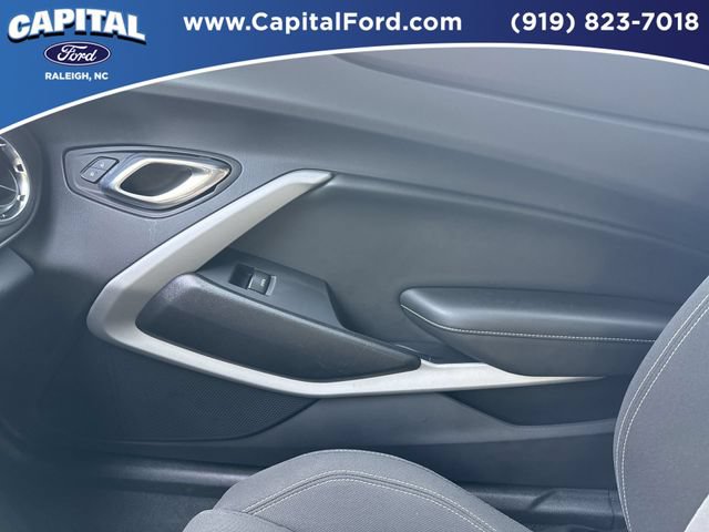 Used 2022 Chevrolet Camaro LT RWD image 27