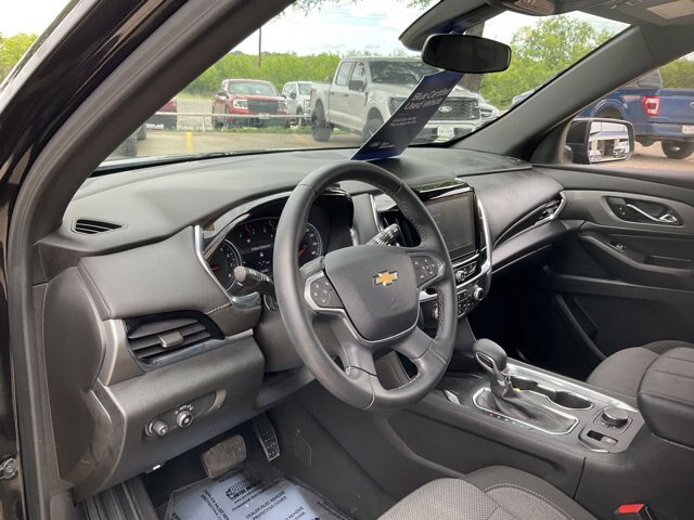 Used 2023 Chevrolet Traverse LT FWD image 6