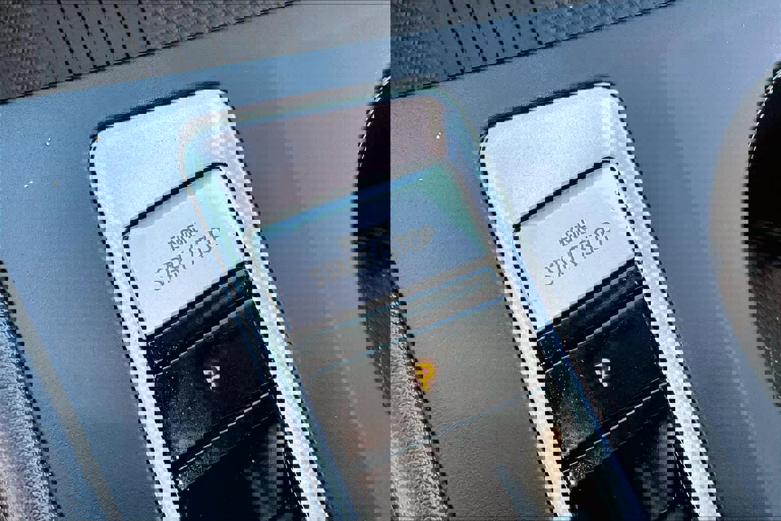 Used 2025 Volkswagen Atlas SE image 29