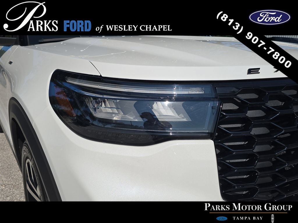 Certified 2025 Ford Explorer ST-Line w/ Premium Package RWD image 7