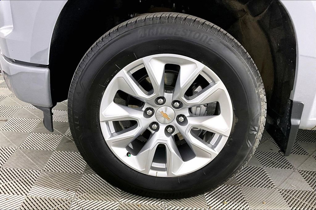 Used 2025 Chevrolet Silverado 1500 Custom image 7