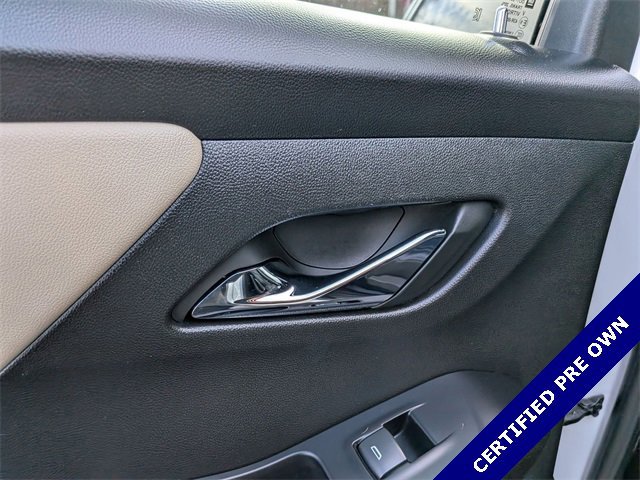 Used 2023 Chevrolet Traverse LT image 25