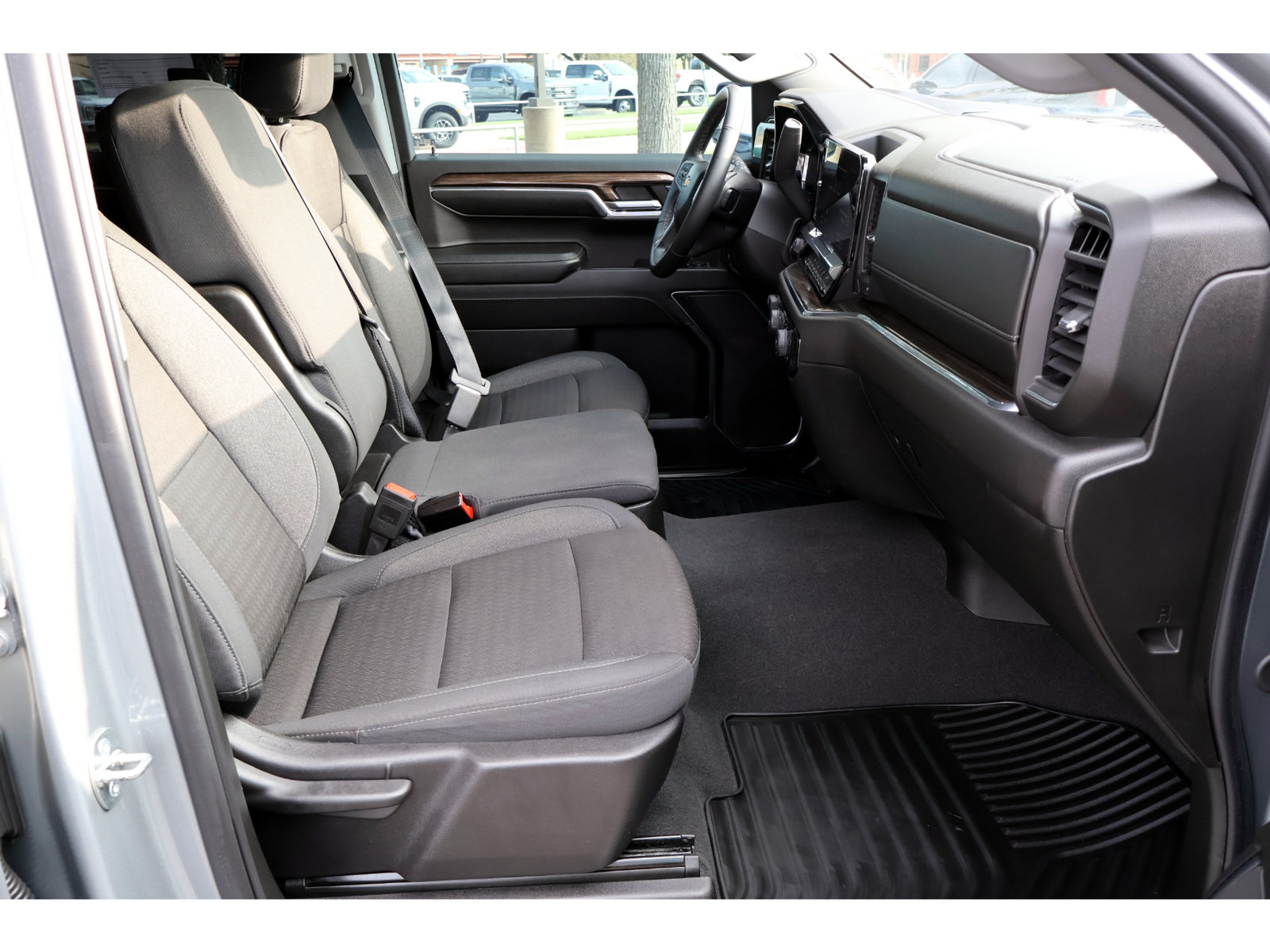 Used 2024 Chevrolet Silverado 1500 LT w/ Convenience Package II RWD image 19