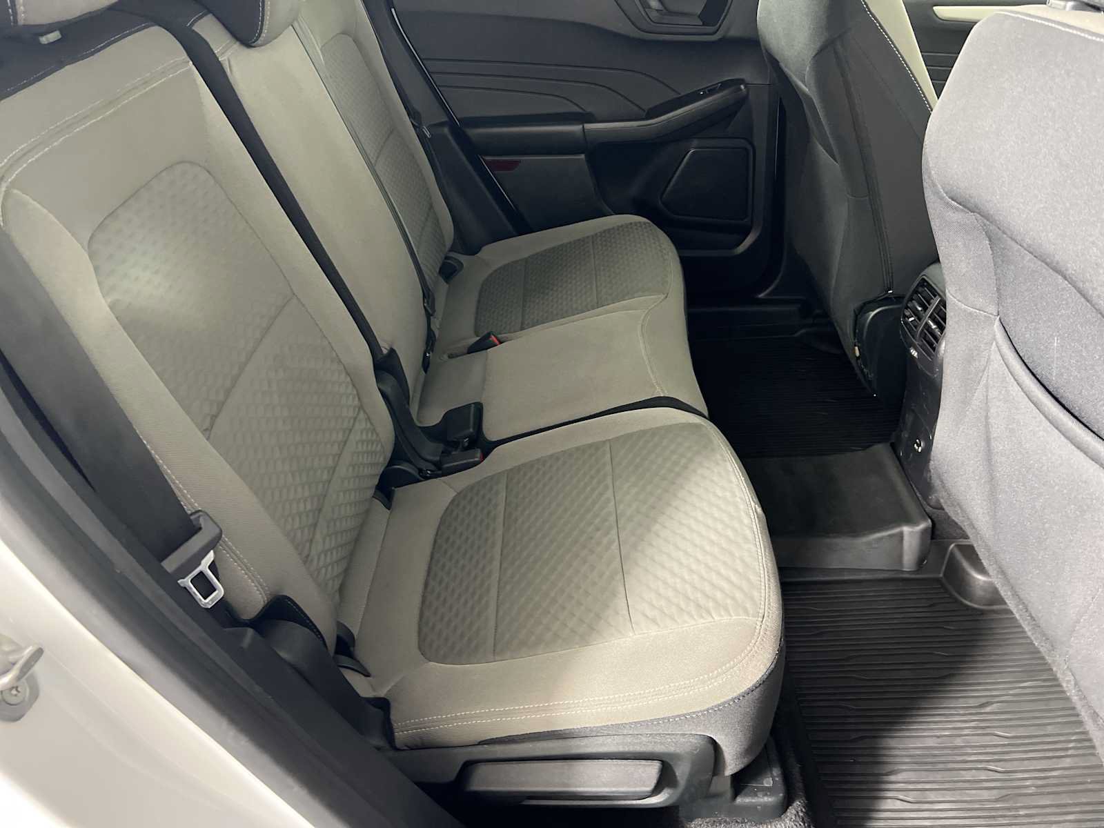 Certified 2022 Ford Escape SE w/ Cold Weather Package AWD/4WD image 18