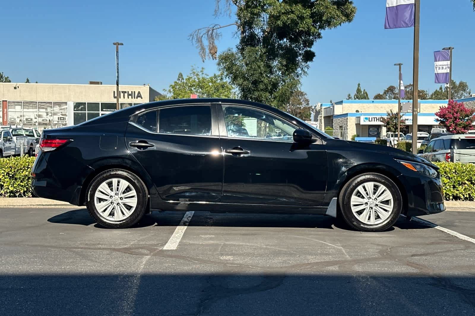 Used 2025 Nissan Sentra S FWD image 8