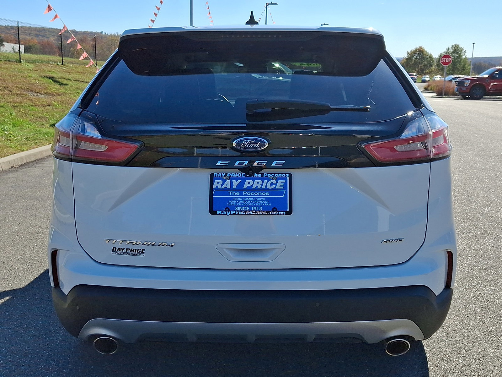 Certified 2022 Ford Edge Titanium w/ Equipment Group 301A image 3