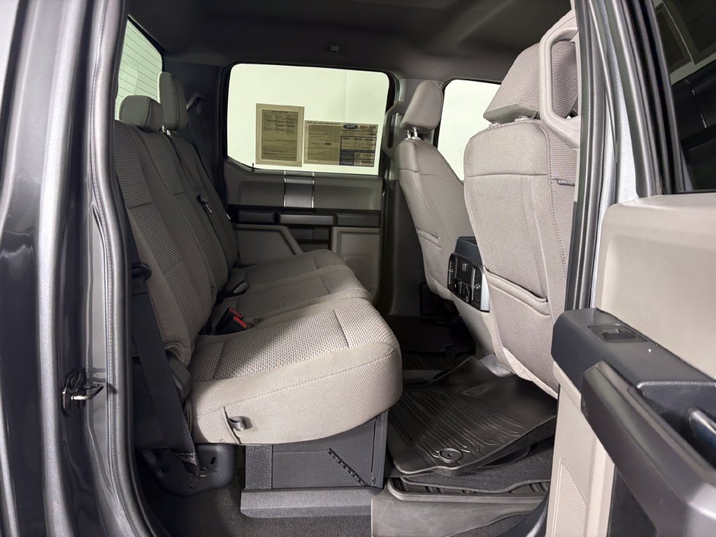 Certified 2022 Ford F250 XLT w/ XLT Premium Package AWD/4WD image 32