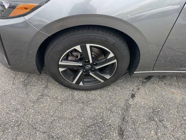 Used 2024 Nissan Sentra SV FWD image 12