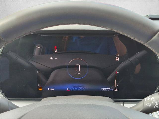 Used 2024 Chevrolet Trax LT w/ LT Convenience Package FWD image 10