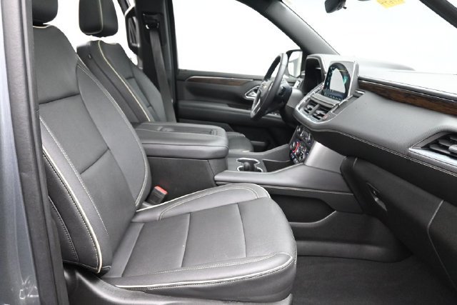 Used 2022 Chevrolet Suburban Premier AWD/4WD image 28