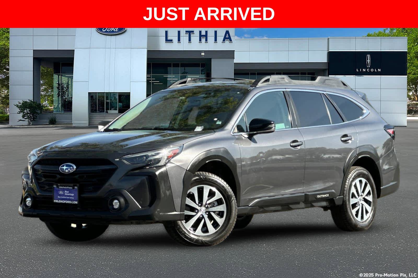 Used 2023 Subaru Outback Premium AWD/4WD image 1