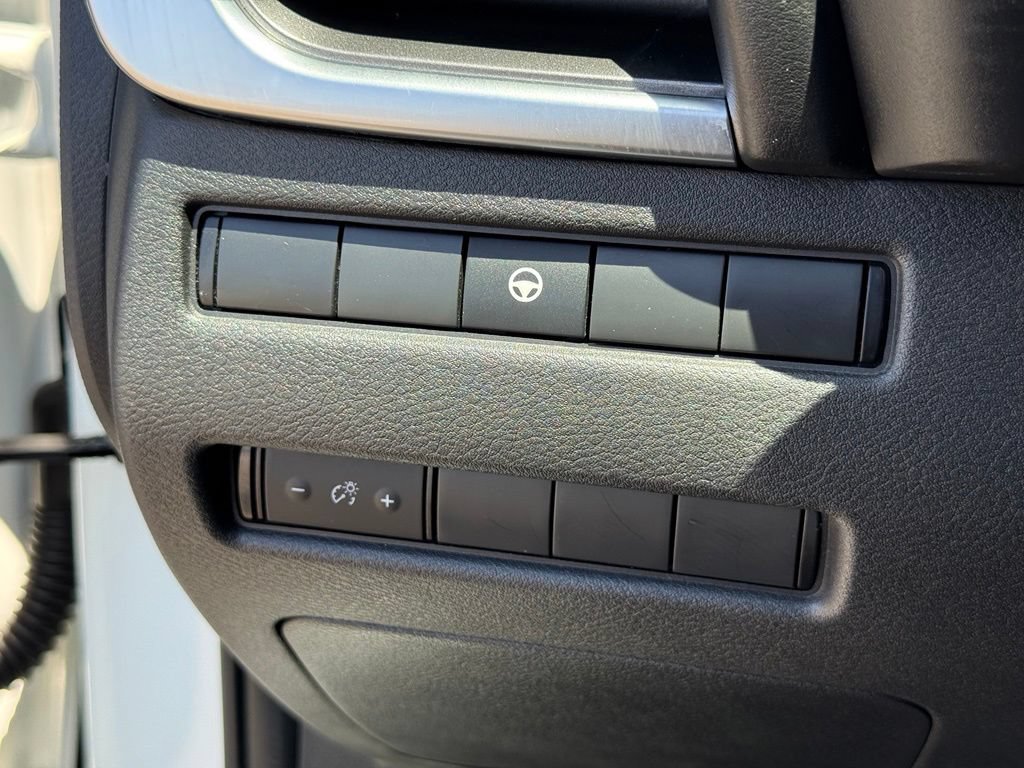 Used 2021 Nissan Rogue SV FWD image 16
