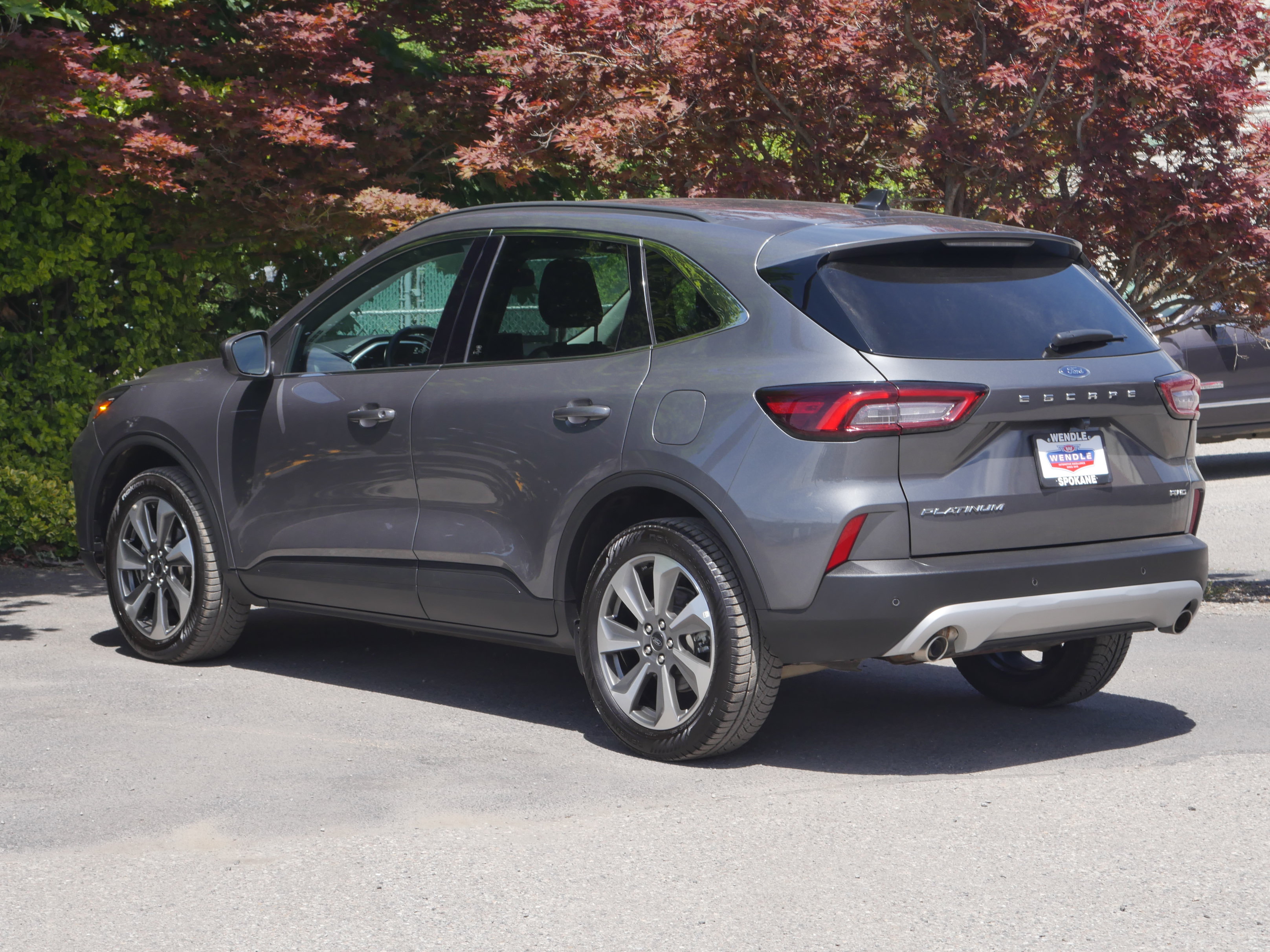 Certified 2025 Ford Escape Platinum AWD/4WD image 16