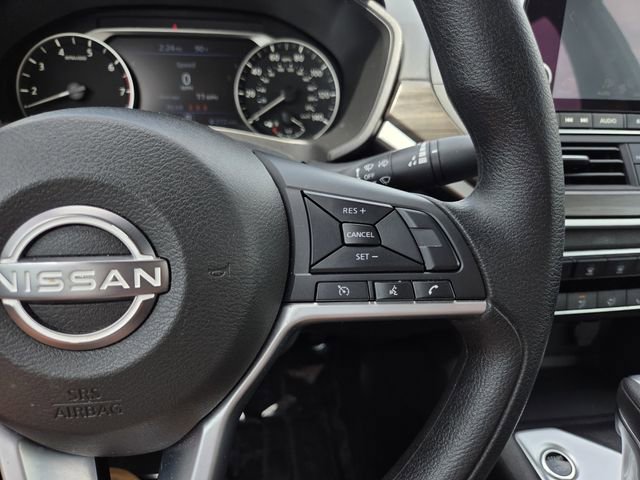 Used 2025 Nissan Altima 2.5 SV FWD image 21