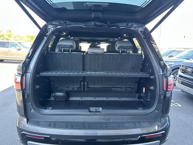 Used 2025 Toyota Sequoia Limited AWD/4WD image 27