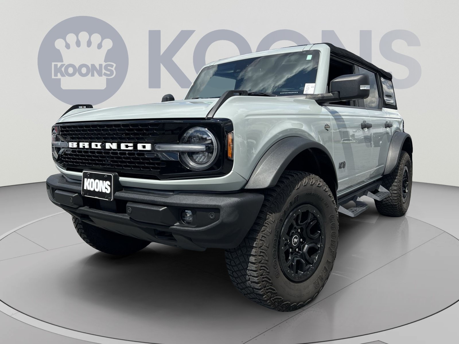 Certified 2022 Ford Bronco Wildtrak AWD/4WD image 1