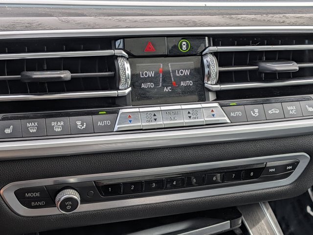 Used 2019 BMW X7 xDrive40i w/ Cold Weather Package AWD/4WD image 21