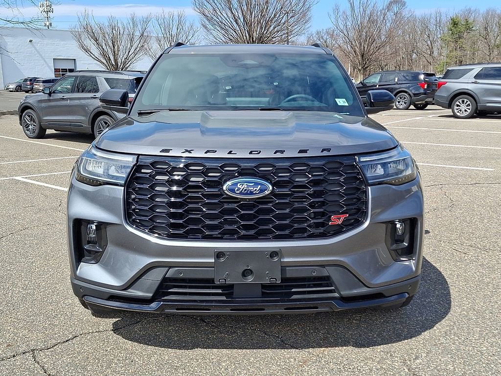 Certified 2025 Ford Explorer ST AWD/4WD image 5