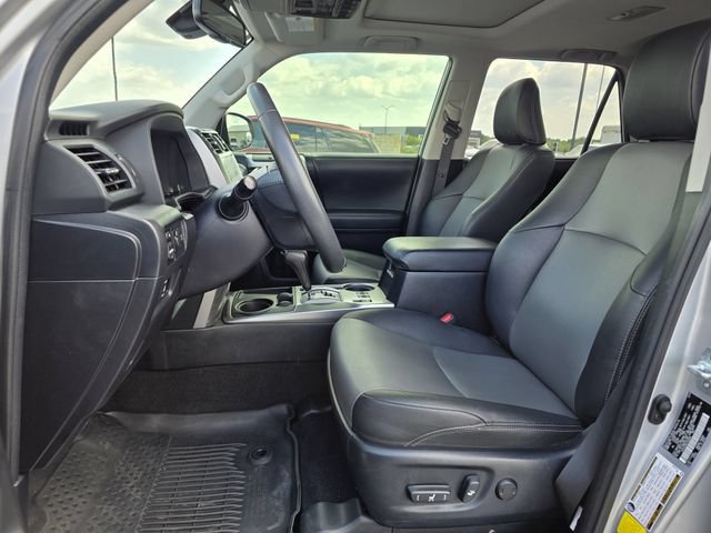 Used 2020 Toyota 4Runner SR5 Premium w/ Moonroof Package RWD image 13