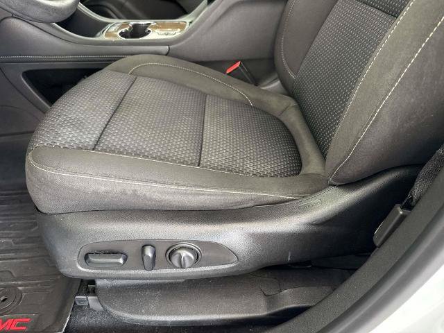 Used 2021 GMC Acadia SLE w/ Driver Convenience Package FWD image 19