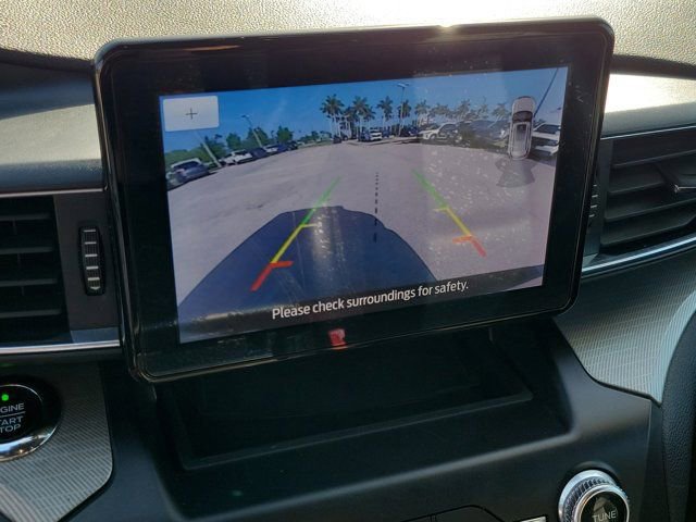 Certified 2020 Ford Explorer XLT w/ Equipment Group 202A AWD/4WD image 33