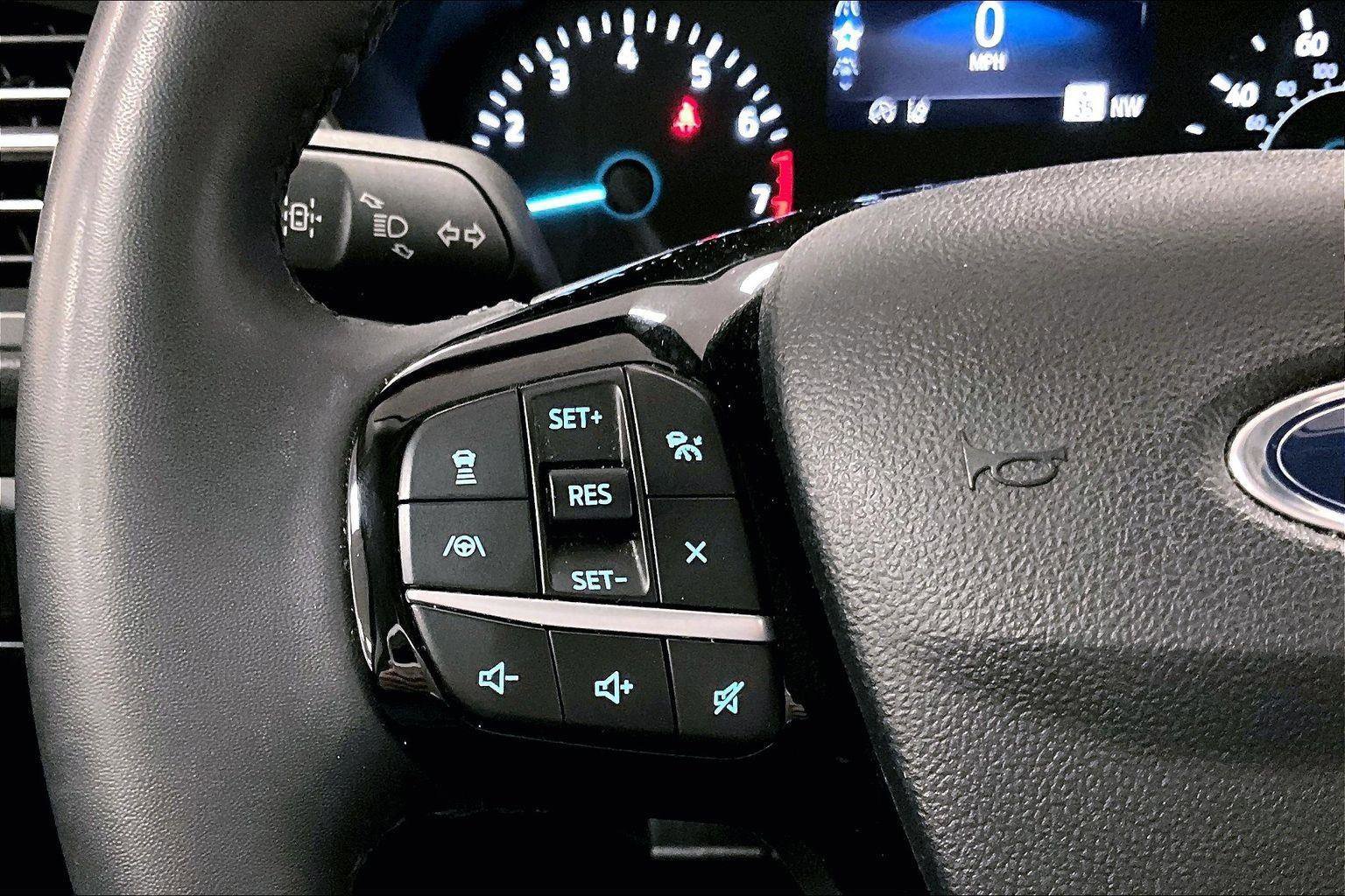 Certified 2022 Ford Escape SEL image 17