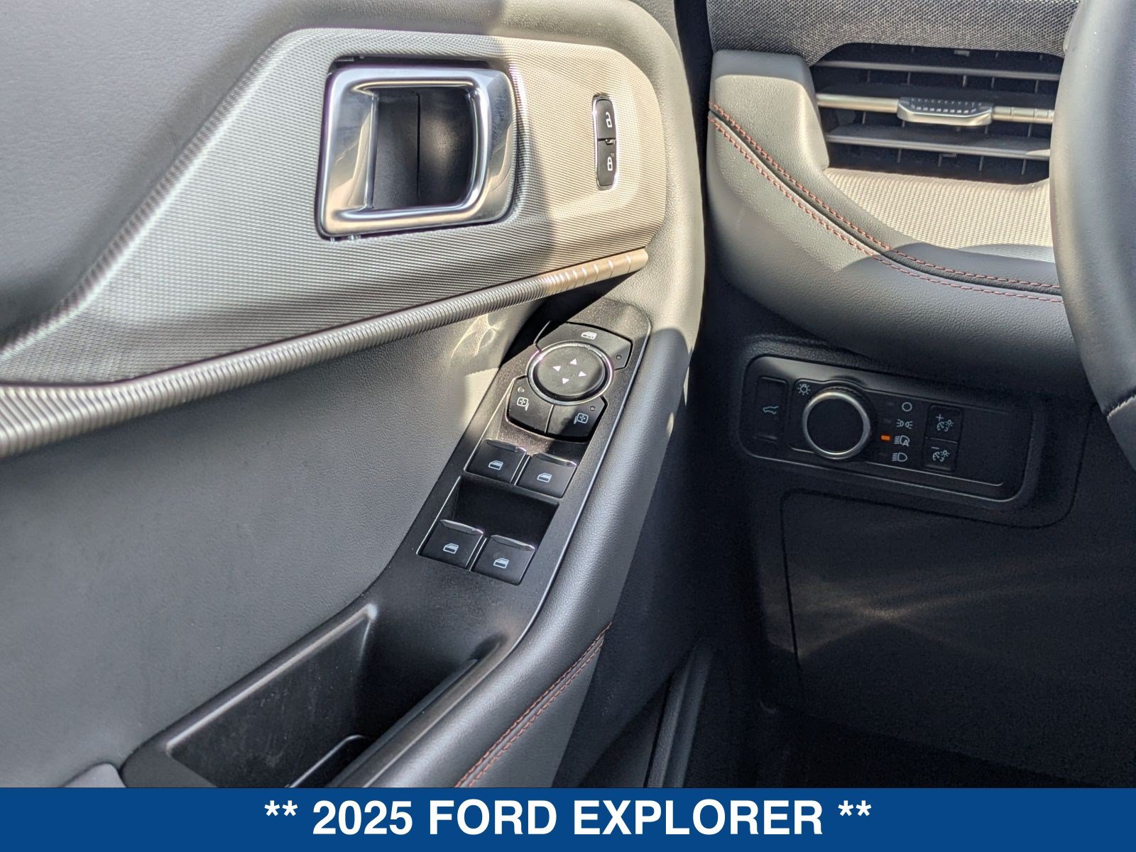 Certified 2025 Ford Explorer Active RWD image 21