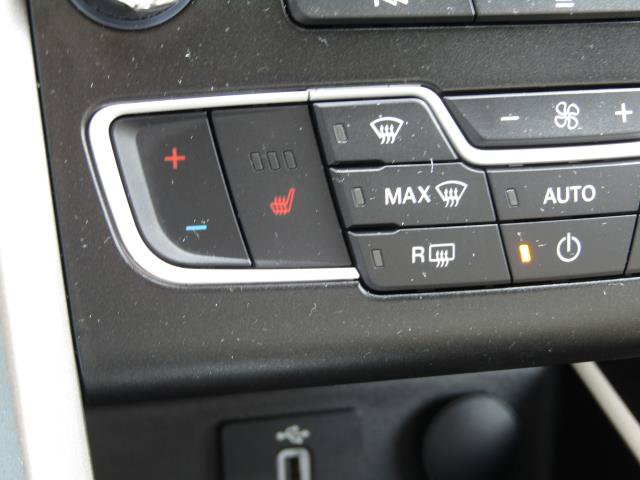 Certified 2018 Ford Fusion SE w/ Equipment Group 602A FWD image 26