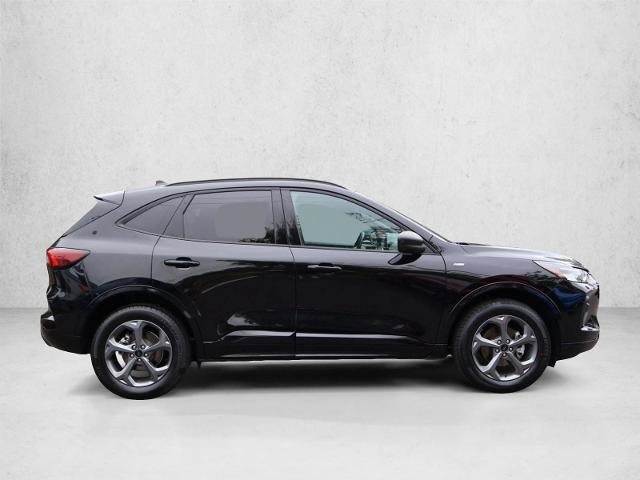 Certified 2024 Ford Escape ST-Line AWD/4WD image 4