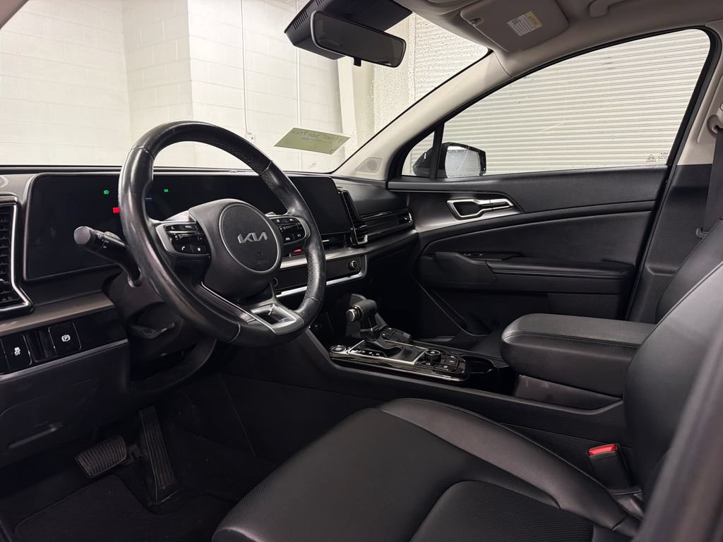 Used 2023 Kia Sportage EX FWD image 6