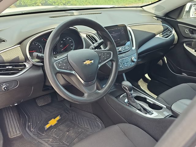 Used 2022 Chevrolet Malibu LT FWD image 15