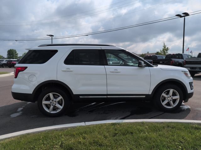 Certified 2017 Ford Explorer XLT w/ Equipment Group 202A AWD/4WD image 6