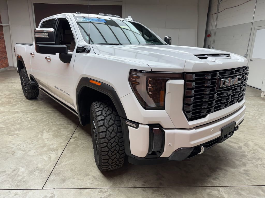 Used 2024 GMC Sierra 2500 Denali Ultimate AWD/4WD image 6