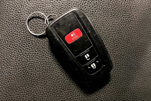 Used 2020 Toyota RAV4 XLE image 11