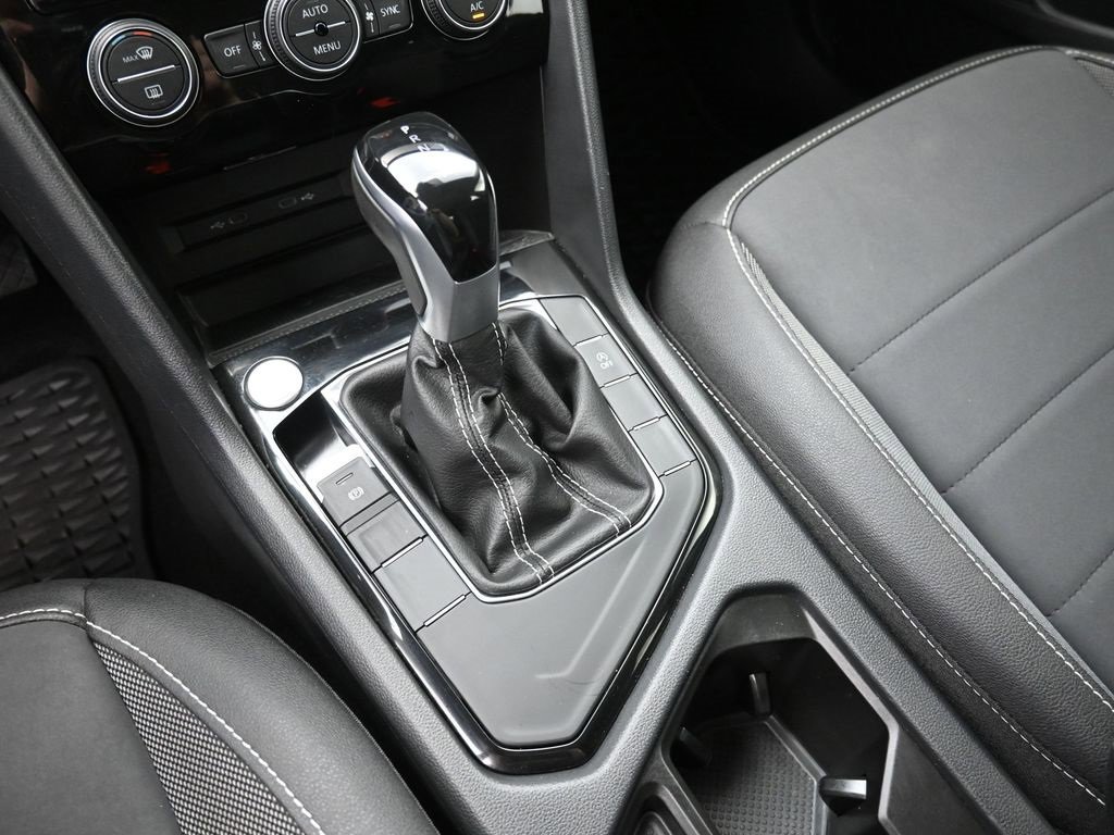 Used 2024 Volkswagen Taos SE w/ Panoramic Sunroof Package image 31