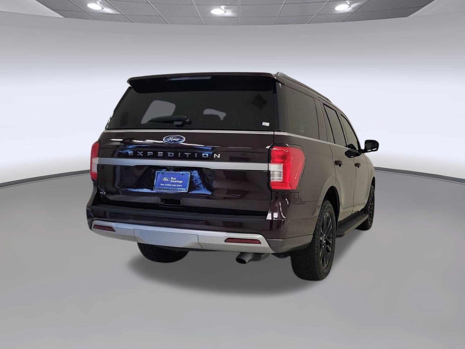 Certified 2024 Ford Expedition XLT RWD image 7