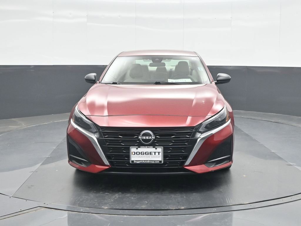 Used 2025 Nissan Altima 2.5 SV FWD image 5