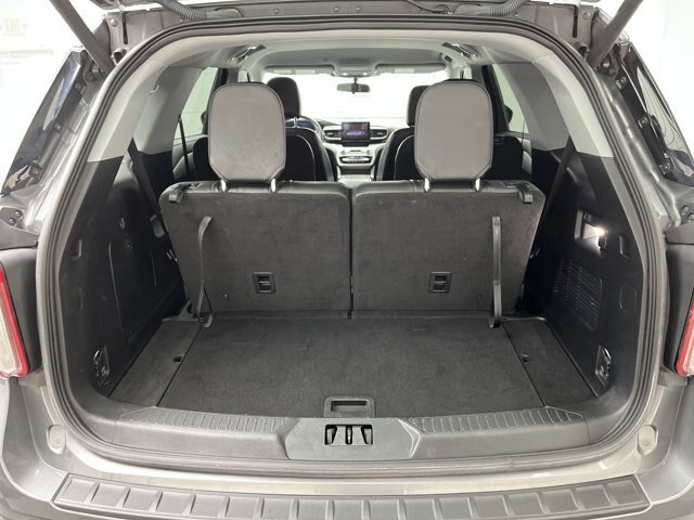 Certified 2022 Ford Explorer XLT w/ Equipment Group 202A AWD/4WD image 29