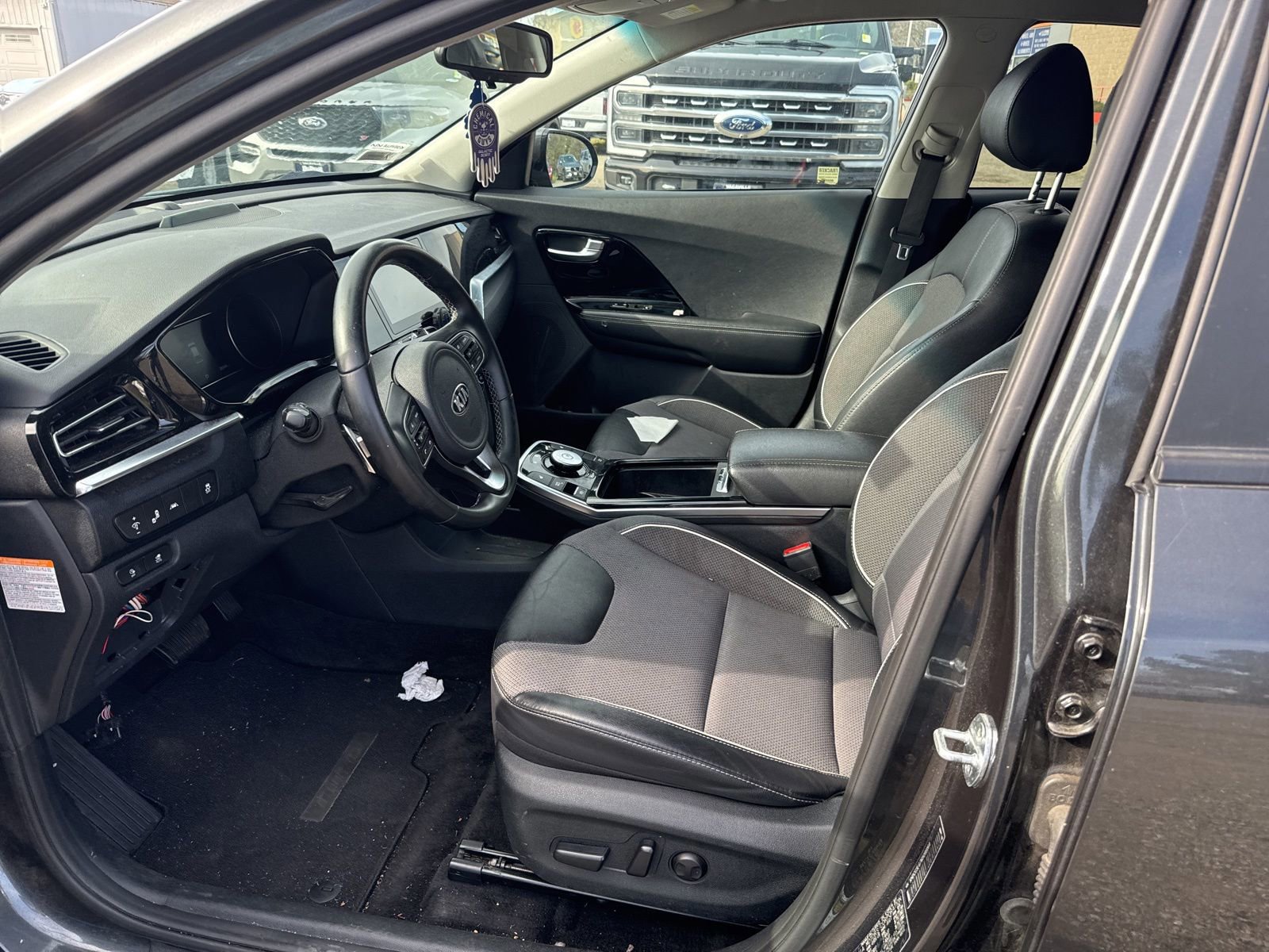 Used 2021 Kia Niro EX image 11