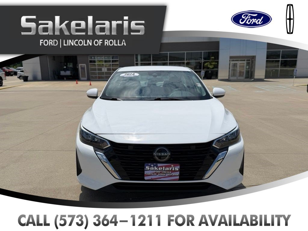 Used 2024 Nissan Sentra SV FWD image 2