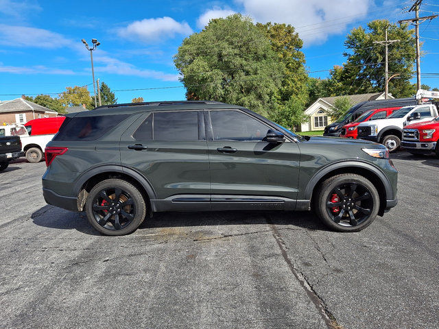 Certified 2024 Ford Explorer ST w/ Equipment Group 401A AWD/4WD image 7